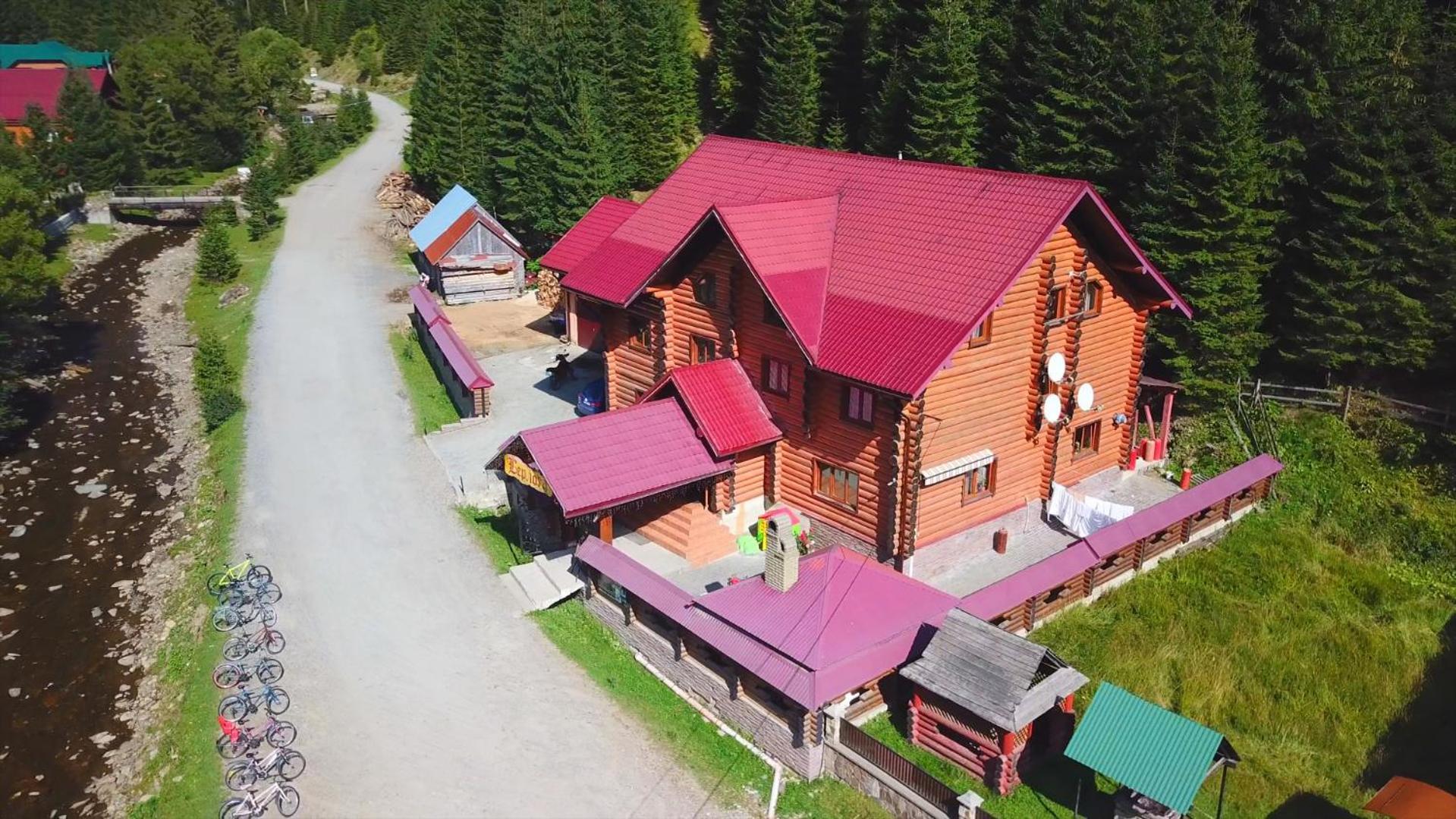 Hotel Berloga-Sinevir Synevyrsʼka Polyana Dış mekan fotoğraf