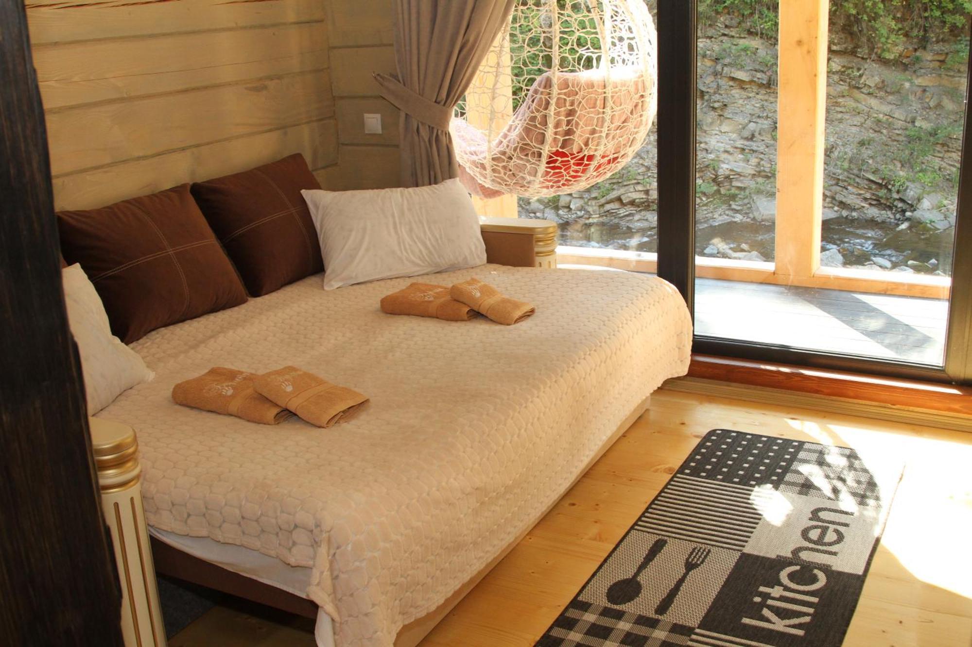 Hotel Berloga-Sinevir Synevyrsʼka Polyana Dış mekan fotoğraf