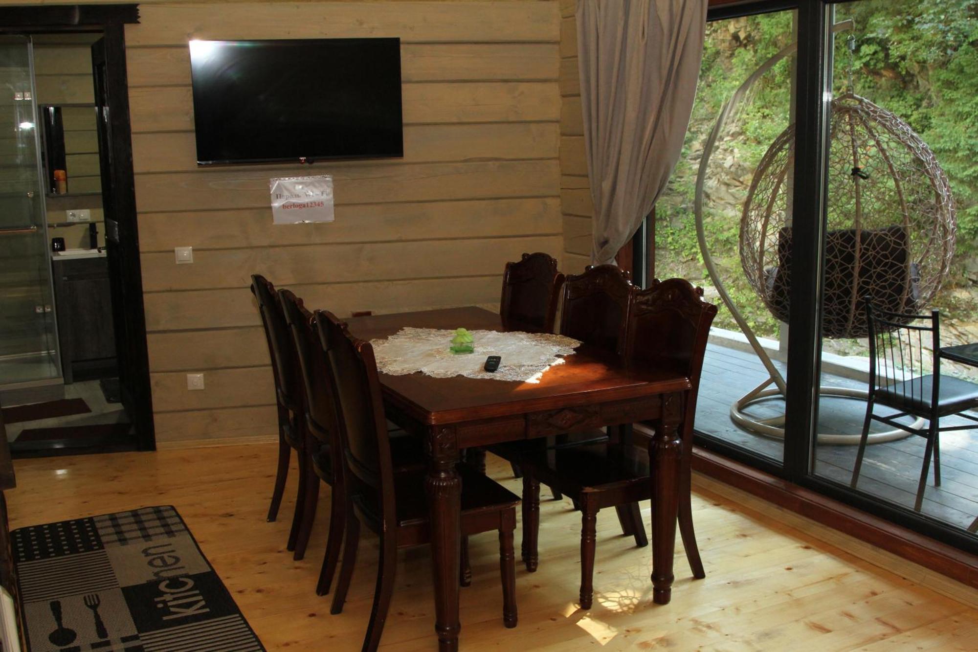 Hotel Berloga-Sinevir Synevyrsʼka Polyana Dış mekan fotoğraf