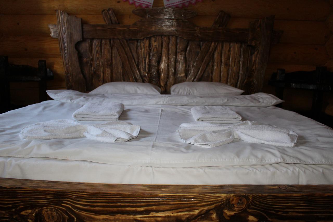 Hotel Berloga-Sinevir Synevyrsʼka Polyana Dış mekan fotoğraf