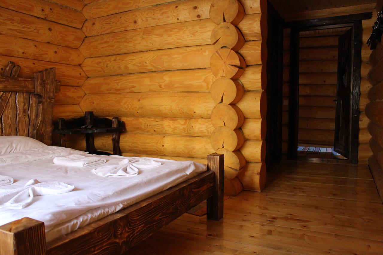 Hotel Berloga-Sinevir Synevyrsʼka Polyana Dış mekan fotoğraf